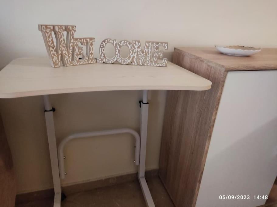 Theano'S Cozy & Quiet Lux Central Flat - Wifi & Full Amenities 파트라 외부 사진